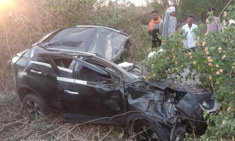 car-accident-amravati-mandal