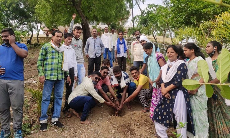Balasaheb-Birthday-Amravati-Mandal