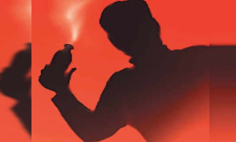 acid-attack-amravati-mandal