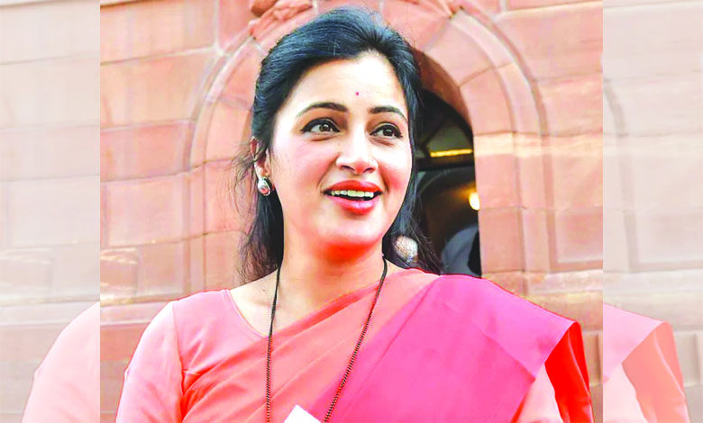 Navneet-rana-amravati-mandal