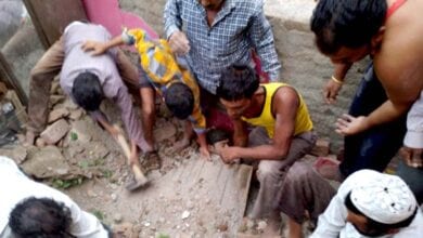 Wall-Collapsed-amravati-mandal