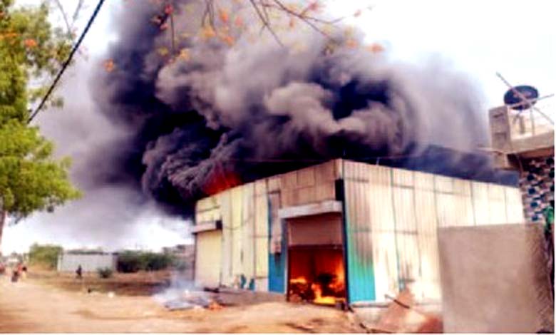 Furniture-Factory-Fire-amravati-mandal