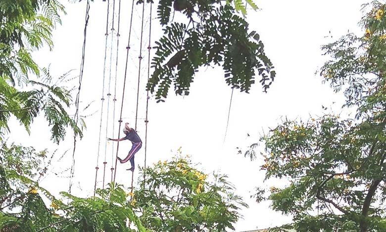 attempt-suicide-amravati-mandal