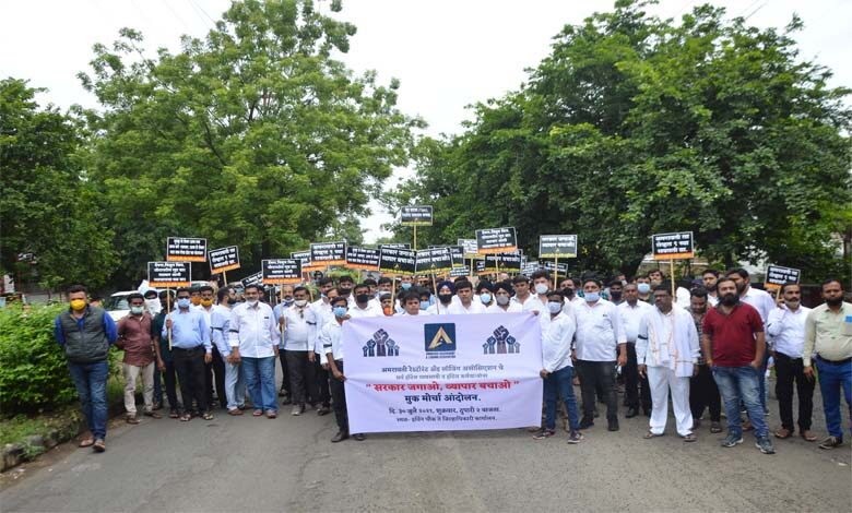 hotel-owner-protest-amravati-mandal