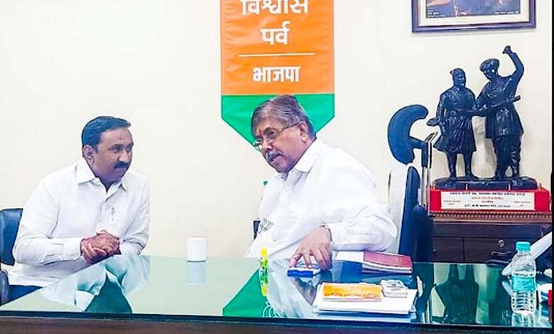 Chandrakant-patil-chetan-gawande-amravati-mandal
