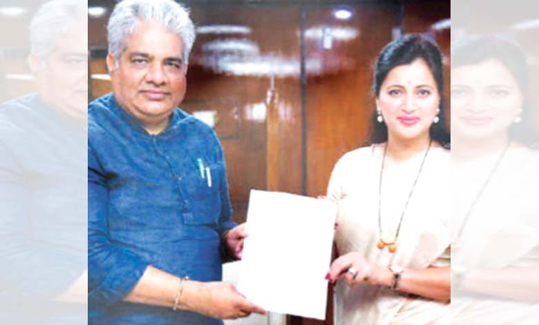 Bhupendra-Yadav-in-navneet-rana-amravati-mandal