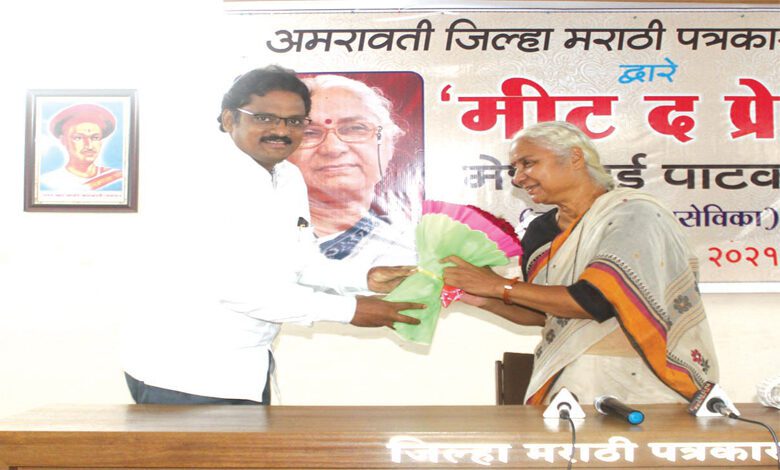 Farmer-Amravati-Mandal