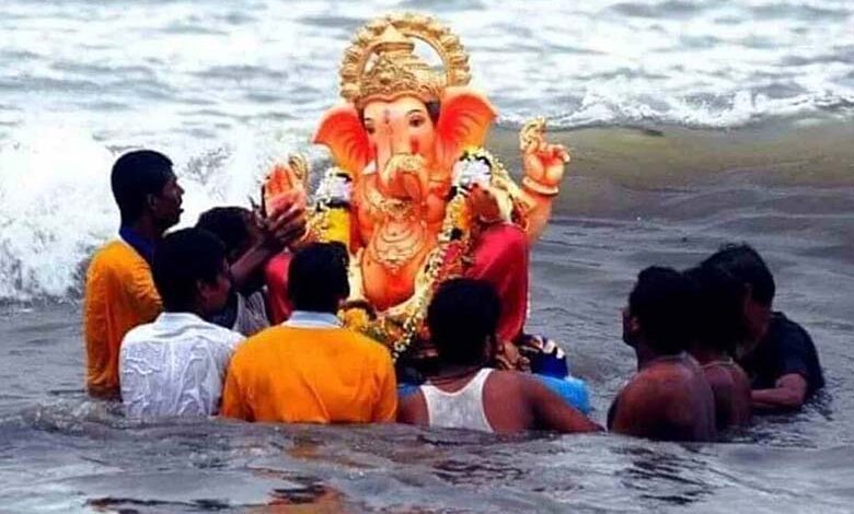 Ganpati-visarjan-Amravati-mandal