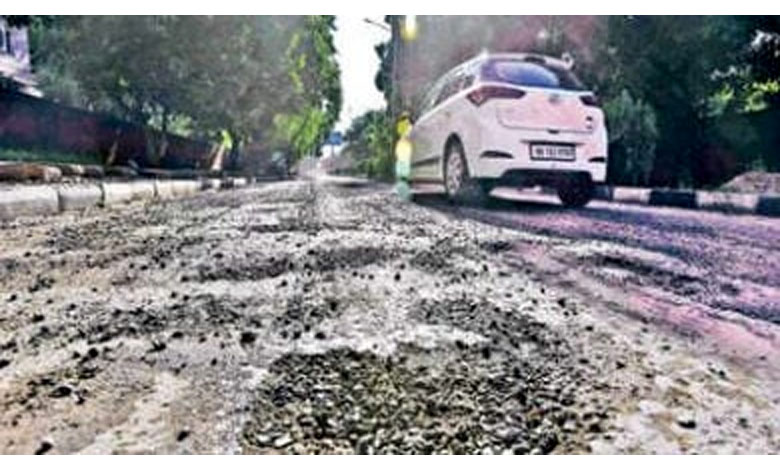 plight-of-the-roads-amravati-mandal