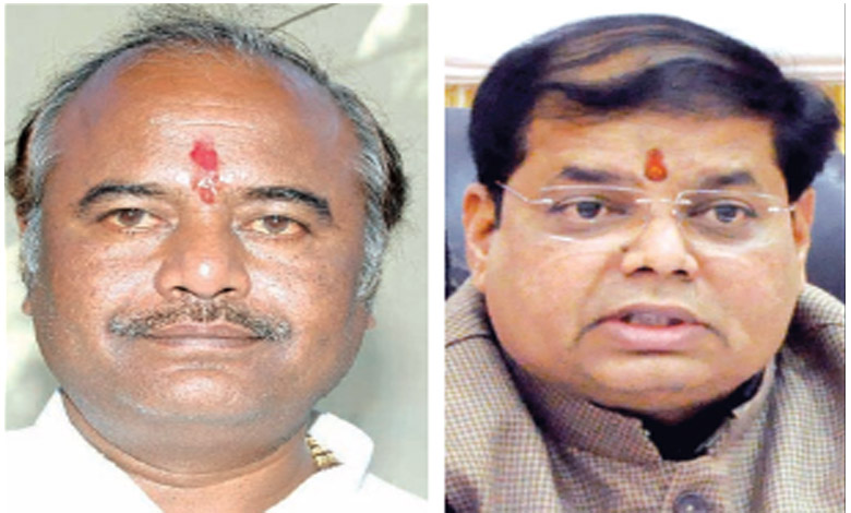 Jagdish-Gupta-and-Praveen-Pote-amravati-mandal