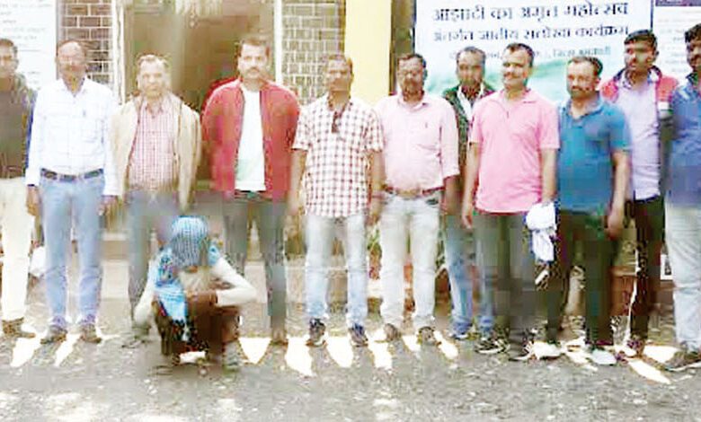 Caught Badmash-Amravati-Mandal