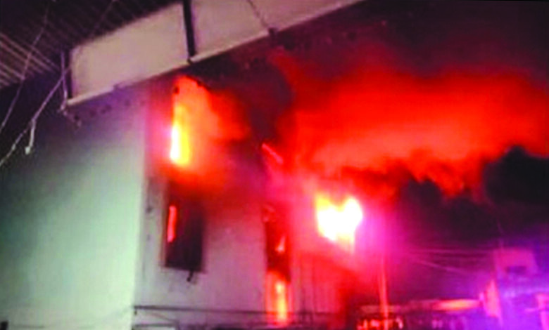Shop-Burnt-Down-amravati-mandal