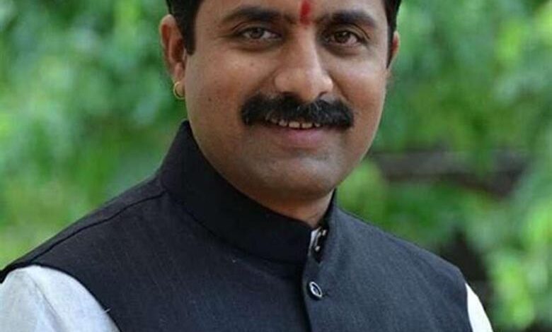 pratap adasad-amaravati mandal