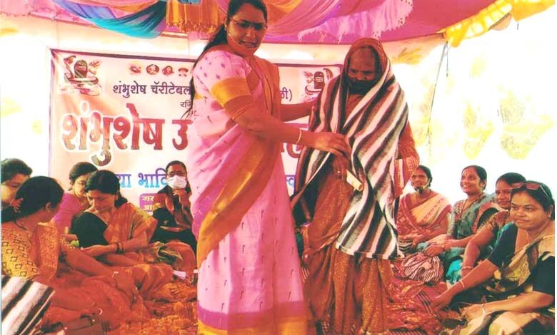 Distribution-of-Blankets-amravati-mandal
