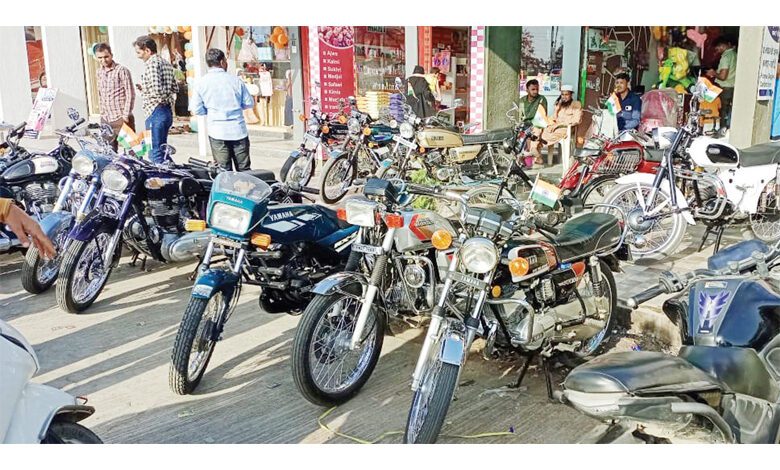 motorcycle-show-amravati-mandal