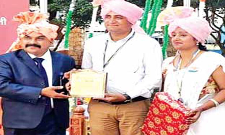 Dilip-and-Jyoti-Talreja-amravati-mandal