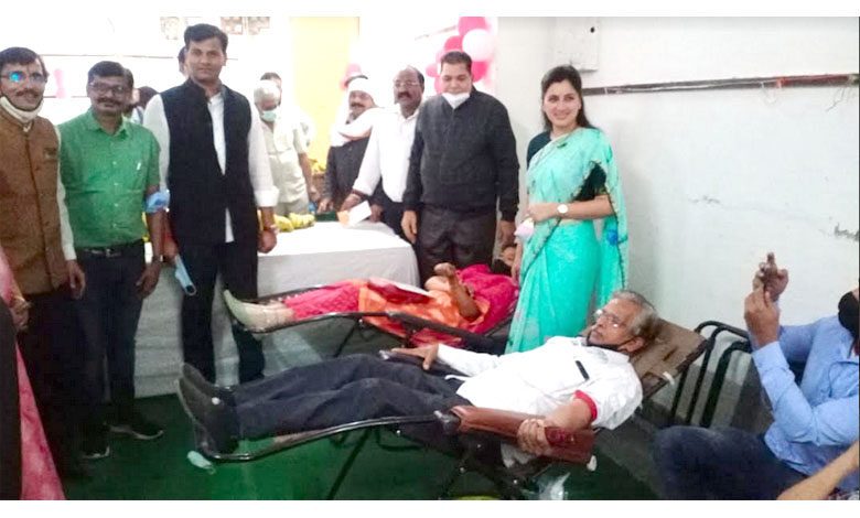 Blood-Donation-amravati-mandal