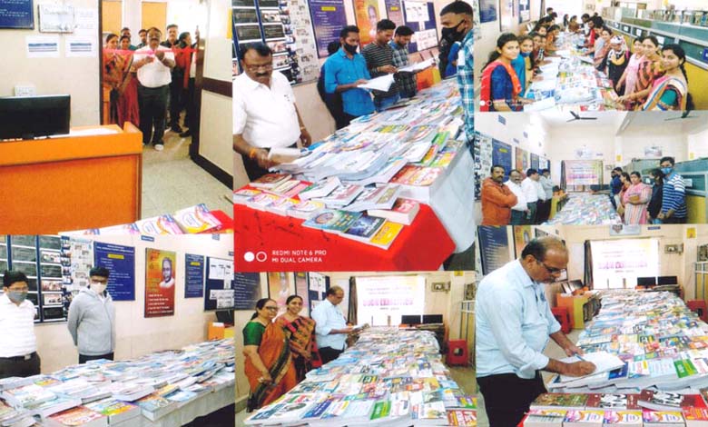 Book-Exhibition-amravati-mandal