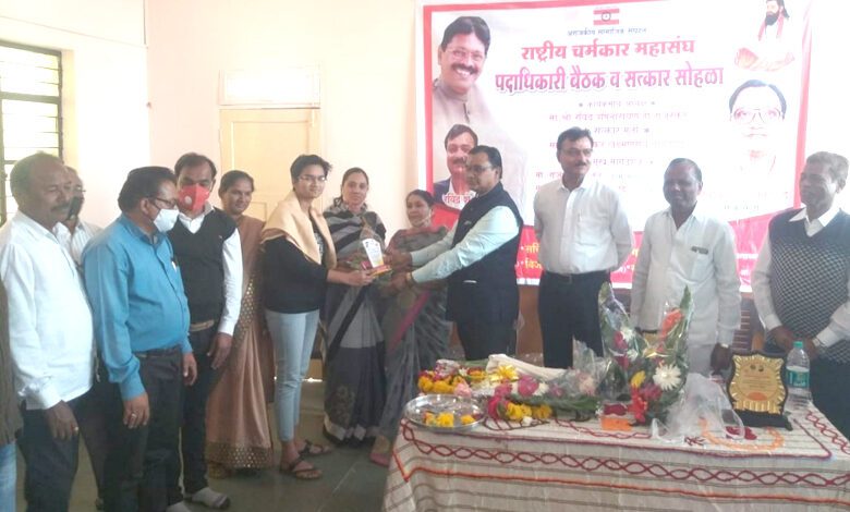 Devshree-Deulkar-amravati-mandal
