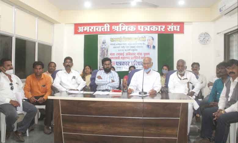Ramabai-Ambedkar-Full-Statue-Statue-Committee-amravati-mandal