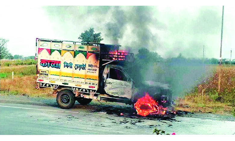 Cargo-Vehicle-Fire-amravati-mandal