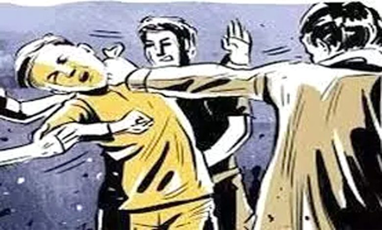 Beating-amravati-mandal