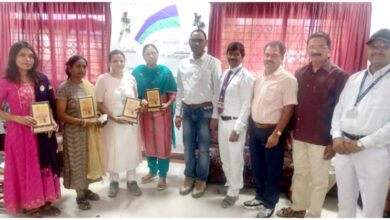 female-employees-amravati-mandal