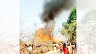 Hut-Burnt-Down-amravati-mandal
